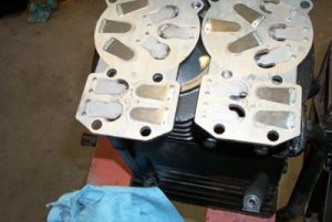 Both Valve Plates With Reed Valves